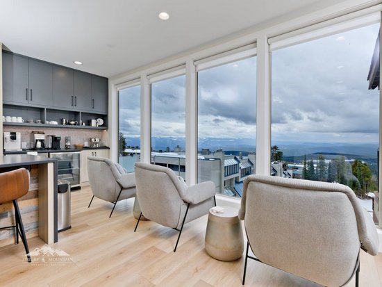 Big White 5 Bedroom Accommodation - Raven's Crest - #3949