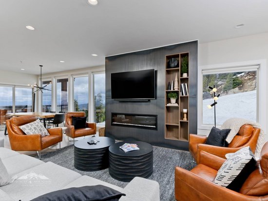 5 Bedroom Big White Vacation Rental - Raven's Crest