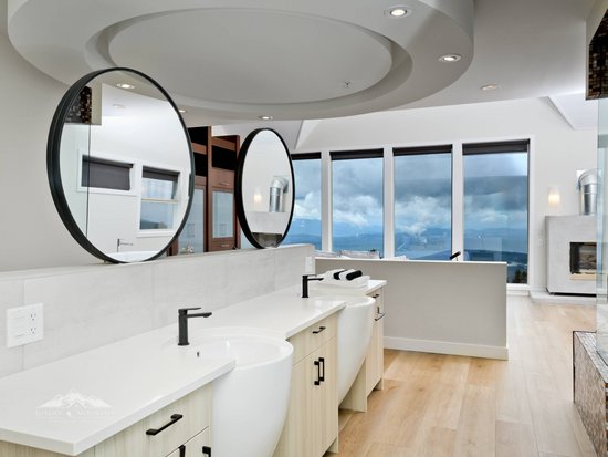 Big White 5 Bedroom Accommodation - Raven's Crest - #3949