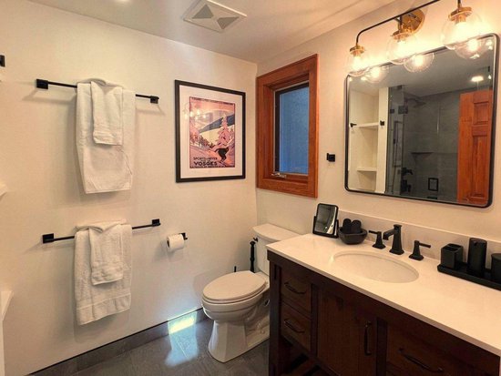 Whistler 5 Bedroom Accommodation - Nicklaus North - #3981 Whistler 5 Bedroom Accommodation - Nicklaus North - #3981