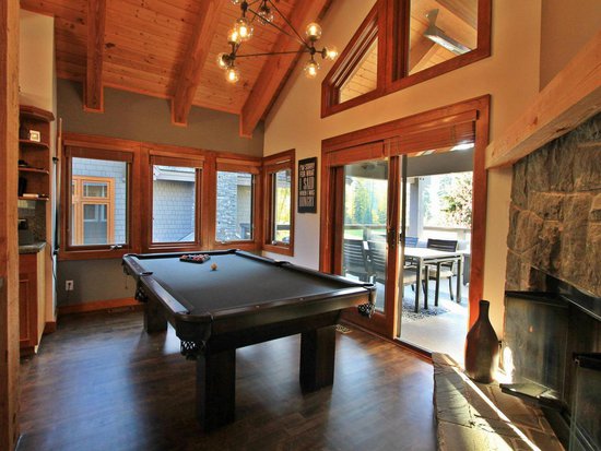 Whistler 5 Bedroom Accommodation - Nicklaus North - #3981 Whistler 5 Bedroom Accommodation - Nicklaus North - #3981