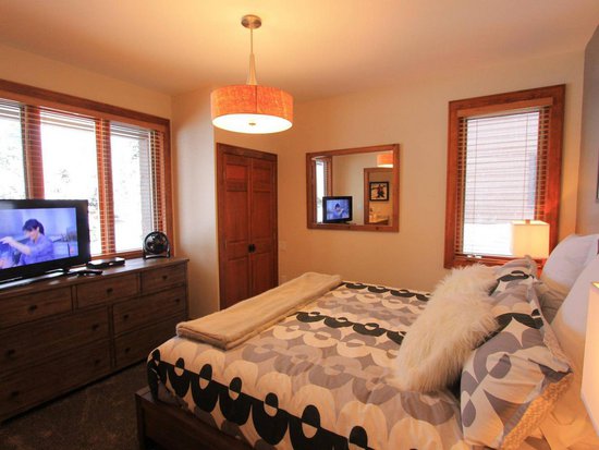Whistler 5 Bedroom Accommodation - Nicklaus North - #3981 Whistler 5 Bedroom Accommodation - Nicklaus North - #3981