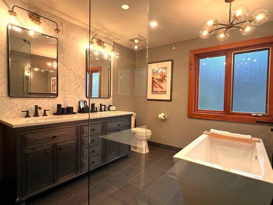 Whistler 5 Bedroom Accommodation - Nicklaus North - #3981 Whistler 5 Bedroom Accommodation - Nicklaus North - #3981