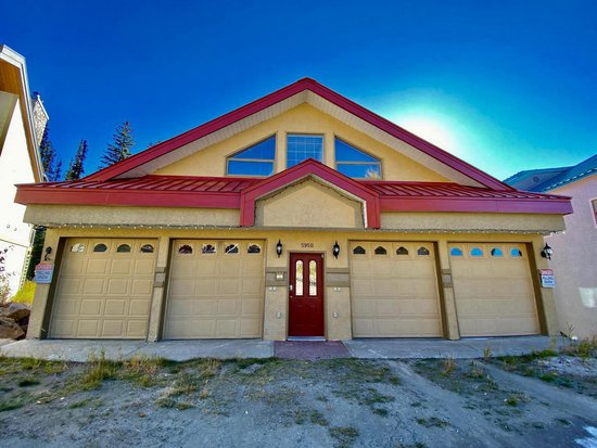 Big White 5 Bedroom Accommodation - Snow Pine Estates - #3984