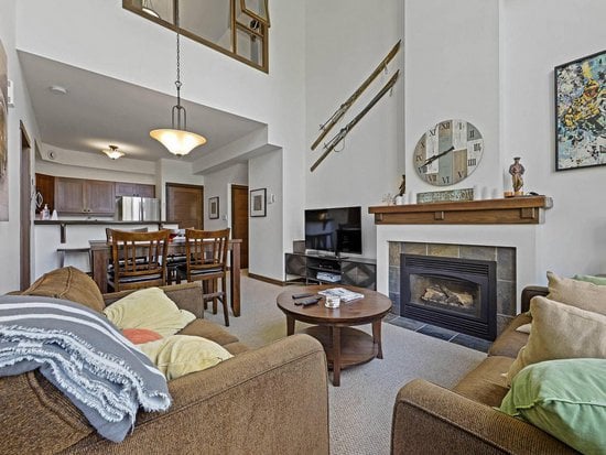 Sun Peaks 3 Bedroom Accommodation - Stone's Throw - #3999