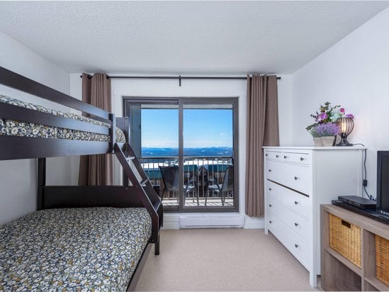Big White 3 Bedroom Accommodation - Snow Ghost Inn - #4014 Big White 3 Bedroom Accommodation - Snow Ghost Inn - #4014