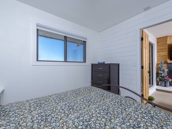 Big White 3 Bedroom Accommodation - Snow Ghost Inn - #4014 Big White 3 Bedroom Accommodation - Snow Ghost Inn - #4014