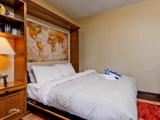 Big White 3 Bedroom Accommodation - Aspens - #4027