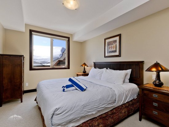 Big White 3 Bedroom Accommodation - Aspens - #4027