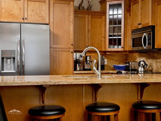 Big White 3 Bedroom Accommodation - Aspens - #4027