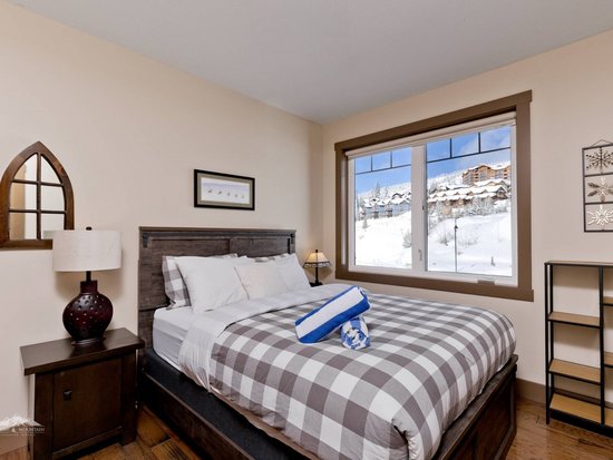 Big White 3 Bedroom Accommodation - Timbers - #4040