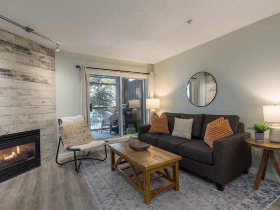 Whistler 2 Bedroom Accommodation - Glacier's Reach - #4050