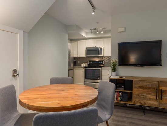 Whistler 2 Bedroom Accommodation - Glacier's Reach - #4050