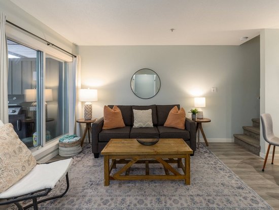 Whistler 2 Bedroom Accommodation - Glacier's Reach - #4050