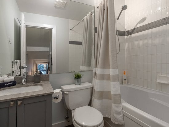 Whistler 2 Bedroom Accommodation - Glacier's Reach - #4050