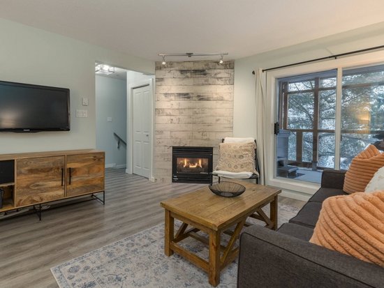 Whistler 2 Bedroom Accommodation - Glacier's Reach - #4050