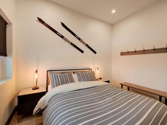 Big White 3 Bedroom Accommodation - Chalet/House - #4106 Big White 3 Bedroom Accommodation - Chalet/House - #4106