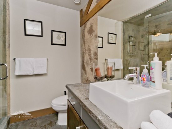 Big White 2 Bedroom Accommodation - Timbers - #4272