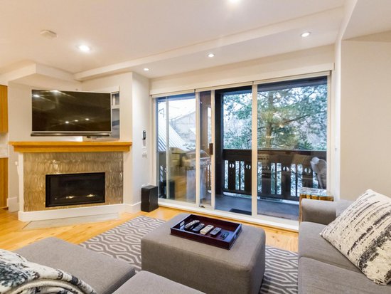 Whistler 3 Bedroom Accommodation - Stoney Creek - Lagoons - #4295