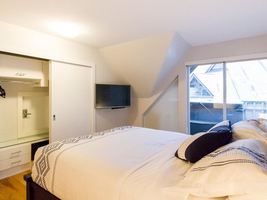 Whistler 3 Bedroom Accommodation - Stoney Creek - Lagoons - #4295