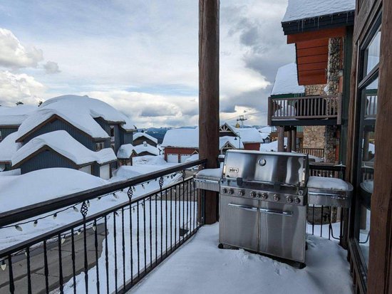Big White 5 Bedroom Accommodation - Mt Womple - #4321