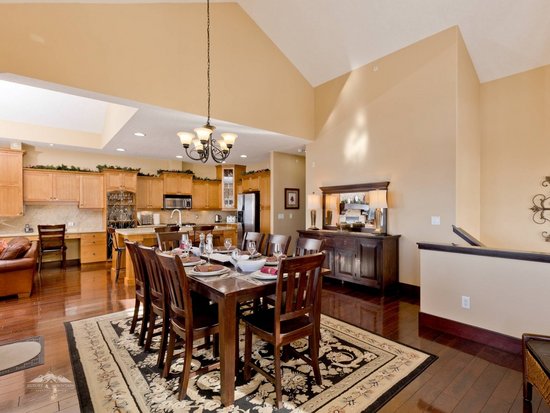Big White 4 Bedroom Accommodation - Aspens - #4322 Big White 4 Bedroom Accommodation - Aspens - #4322