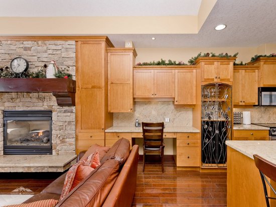 Big White 4 Bedroom Accommodation - Aspens - #4322 Big White 4 Bedroom Accommodation - Aspens - #4322