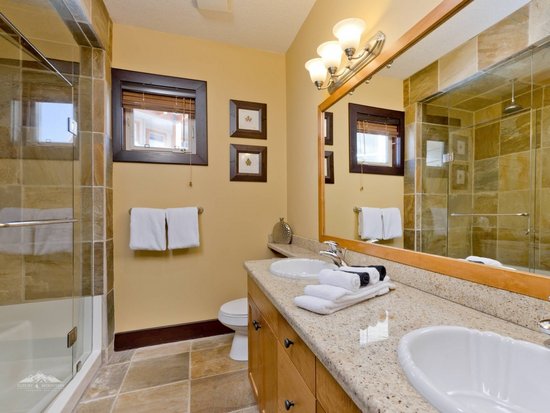 Big White 4 Bedroom Accommodation - Aspens - #4322 Big White 4 Bedroom Accommodation - Aspens - #4322