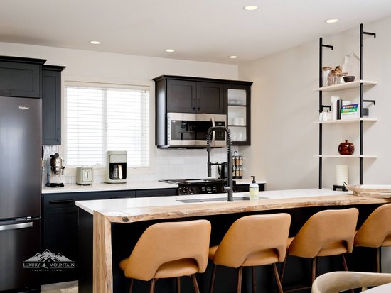 Big White 3 Bedroom Accommodation - Trappers' Crossing - #4332