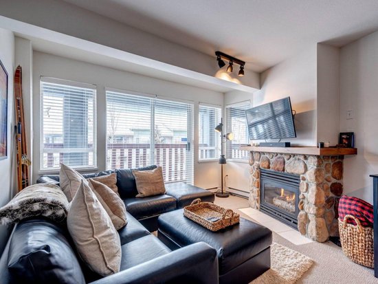 1 Bedroom Whistler Vacation Rental - Whistler Town Plaza - Eagle Lodge
