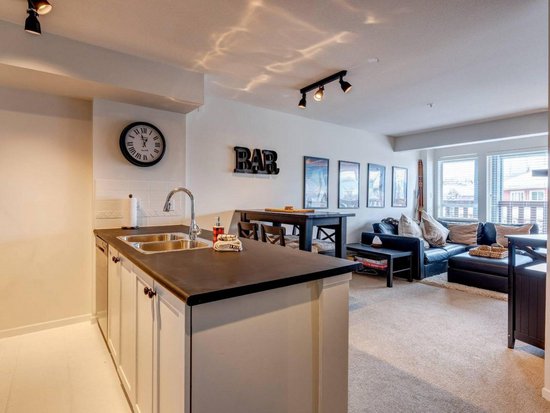 Whistler 1 Bedroom Accommodation - Whistler Town Plaza - Eagle Lodge - #4334