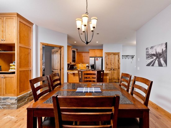 Big White 3 Bedroom Accommodation - Aspens - #4342 Big White 3 Bedroom Accommodation - Aspens - #4342