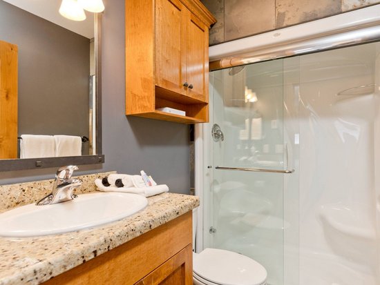 Big White 3 Bedroom Accommodation - Aspens - #4342 Big White 3 Bedroom Accommodation - Aspens - #4342