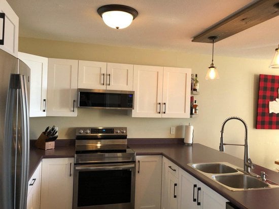 Big White 5 Bedroom Accommodation - Snow Pine Estates - #4349