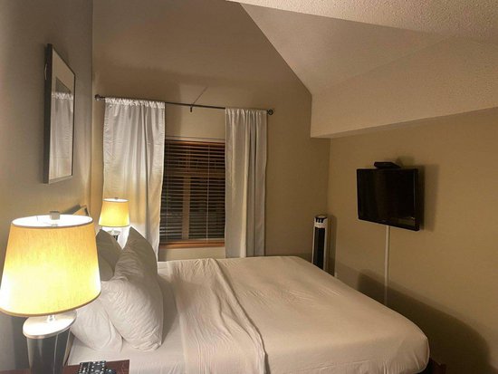 Whistler 2 Bedroom Accommodation - Lake Placid Lodge - #4351