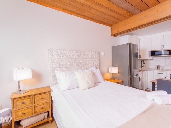 Big White Studio Accommodation - Moguls - #4355