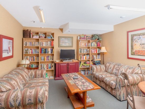 Big White Studio Accommodation - Moguls - #4355