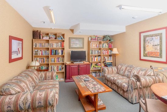 Big White Studio Accommodation - Moguls - #4355 Big White Studio Accommodation - Moguls - #4355