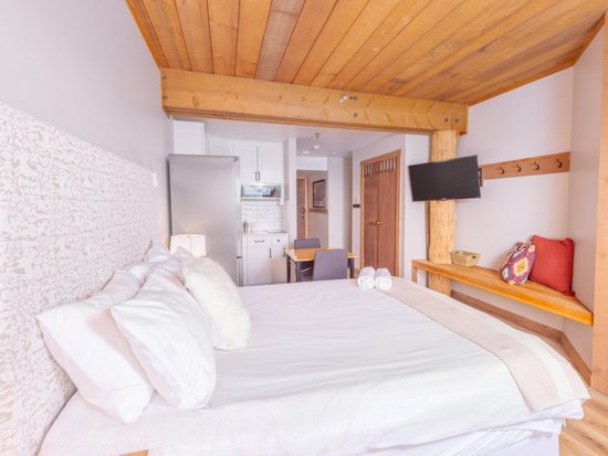 Big White Studio Accommodation - Moguls - #4355