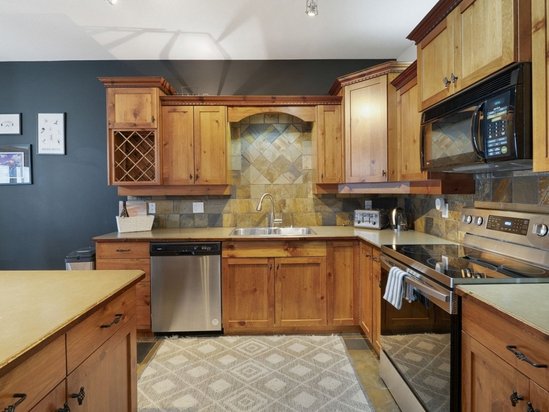 Big White 3 Bedroom Accommodation - Perfection Ridge - #4356