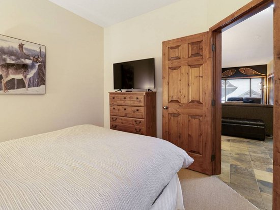 Big White 3 Bedroom Accommodation - Perfection Ridge - #4356