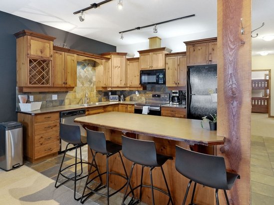 Big White 3 Bedroom Accommodation - Perfection Ridge - #4356