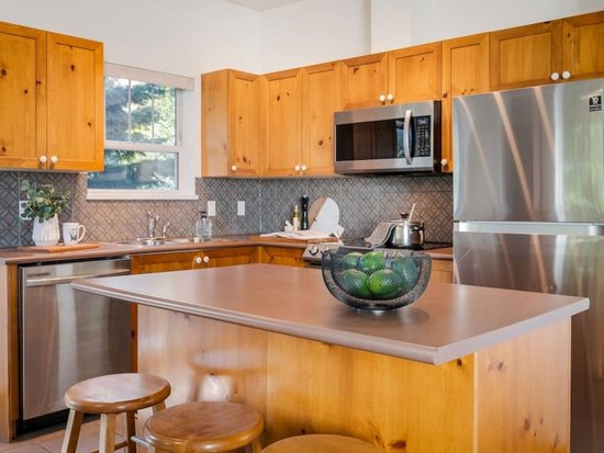 Whistler 2 Bedroom Accommodation - Deer Run - #4357