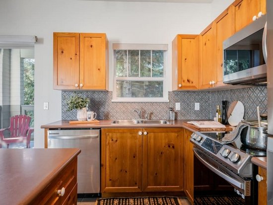 Whistler 2 Bedroom Accommodation - Deer Run - #4357