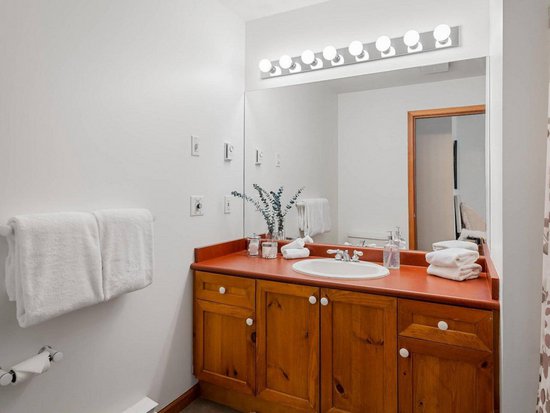 Whistler 2 Bedroom Accommodation - Deer Run - #4357