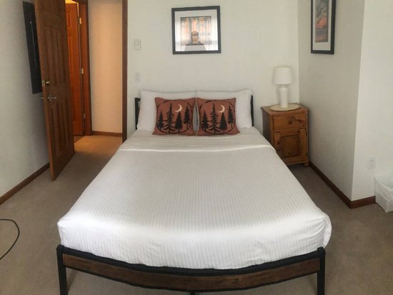 Whistler 2 Bedroom Accommodation - Deer Run - #4357