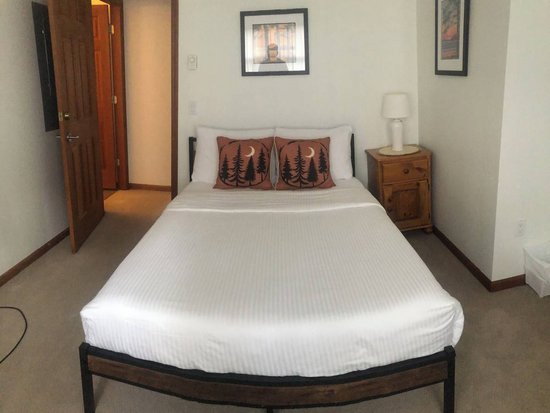 Whistler 2 Bedroom Accommodation - Deer Run - #4357