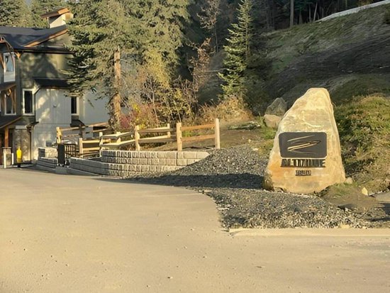 Sun Peaks 3 Bedroom Accommodation - Altitude - #4362