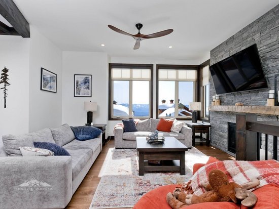 Big White 4 Bedroom Accommodation - Toboggan Run - #4382