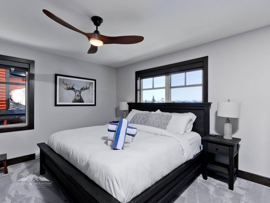 Big White 4 Bedroom Accommodation - Toboggan Run - #4382